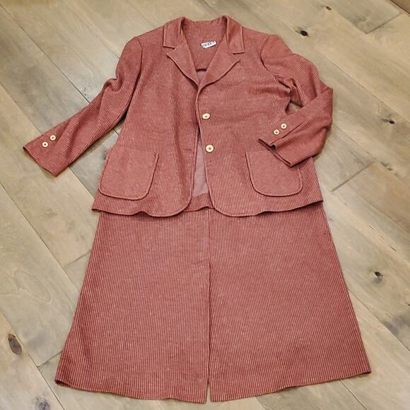 Vintage Bodin Knit L Skirt Suit Polyester Stripe Red Khaki Grannycore 70s Large - Picture 1 of 13